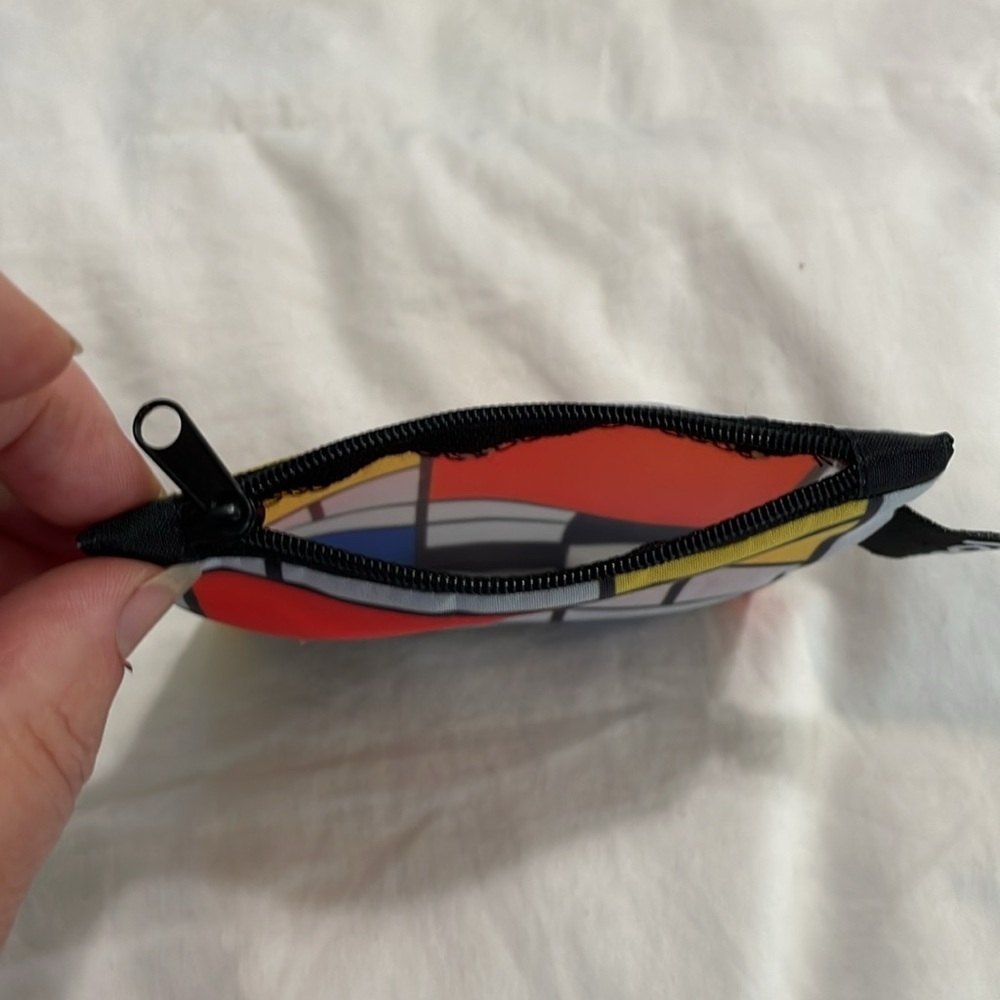 LOQI | Two | Mini | Zippered | Coin/Accessories/Essentials/Toiletries| Pouches - Picture 7 of 15